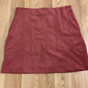 Banana republic vegan suede skirt, NWT